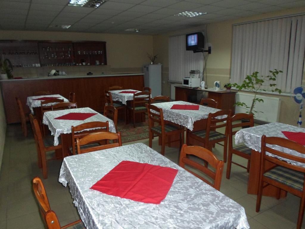 Piroshka Hotel Běrehovo Exteriér fotografie