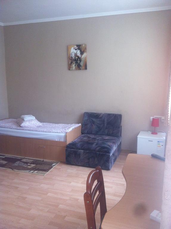 Piroshka Hotel Běrehovo Exteriér fotografie