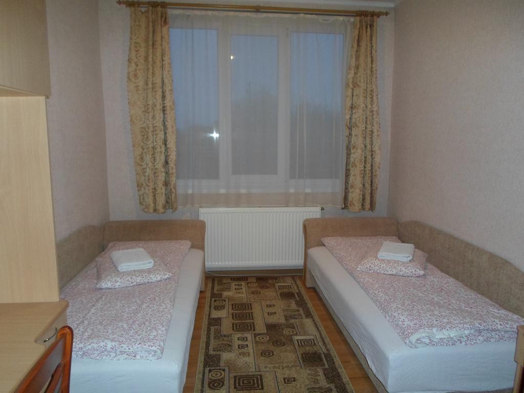 Piroshka Hotel Běrehovo Exteriér fotografie